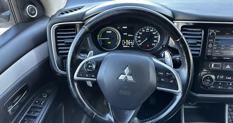 Mitsubishi Outlander cena 58999 przebieg: 226361, rok produkcji 2013 z Piaseczno małe 704